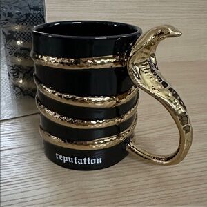 Taylor Swift Reputation Album Snake Mug